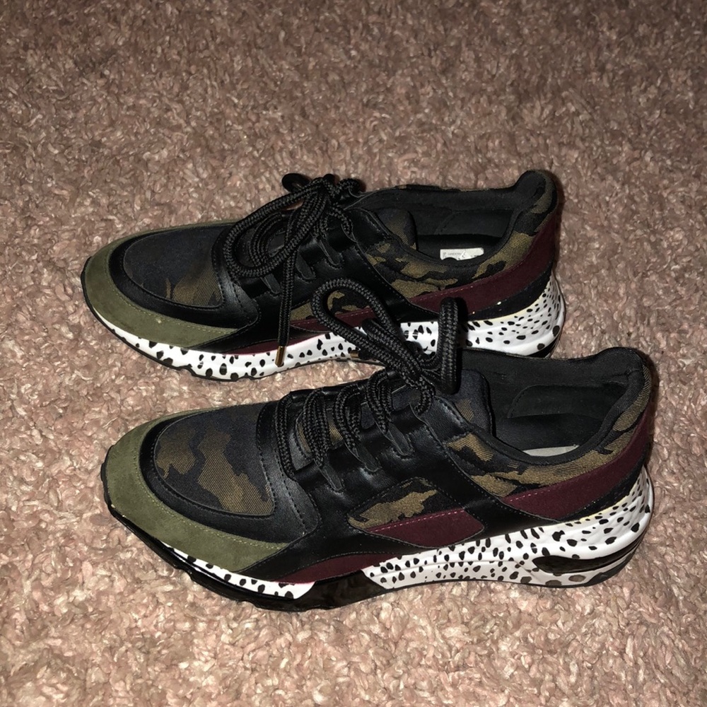 Steve Madden Patch Work Army Print Sneaker Size 7 - image 1